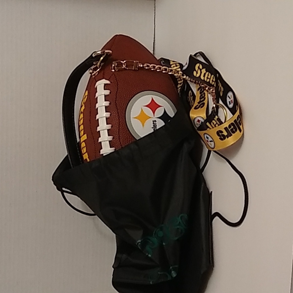 LIMITED EDITION HANDMADE Football Purse (PITTSBURGH STEELERS) 🏈 - Picture 11 of 12